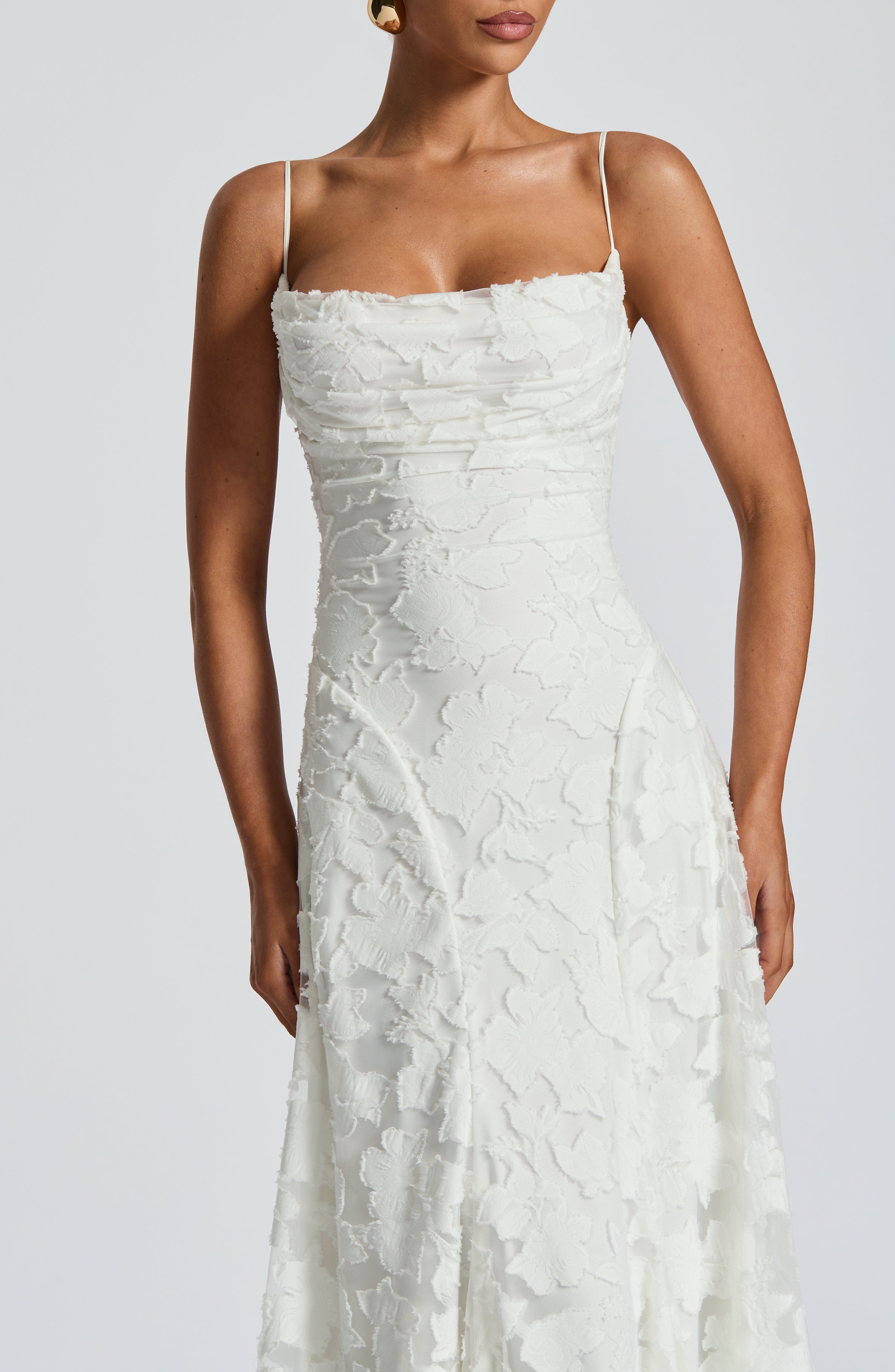 Clara Léon | Flowing Elegant Maxi Dress