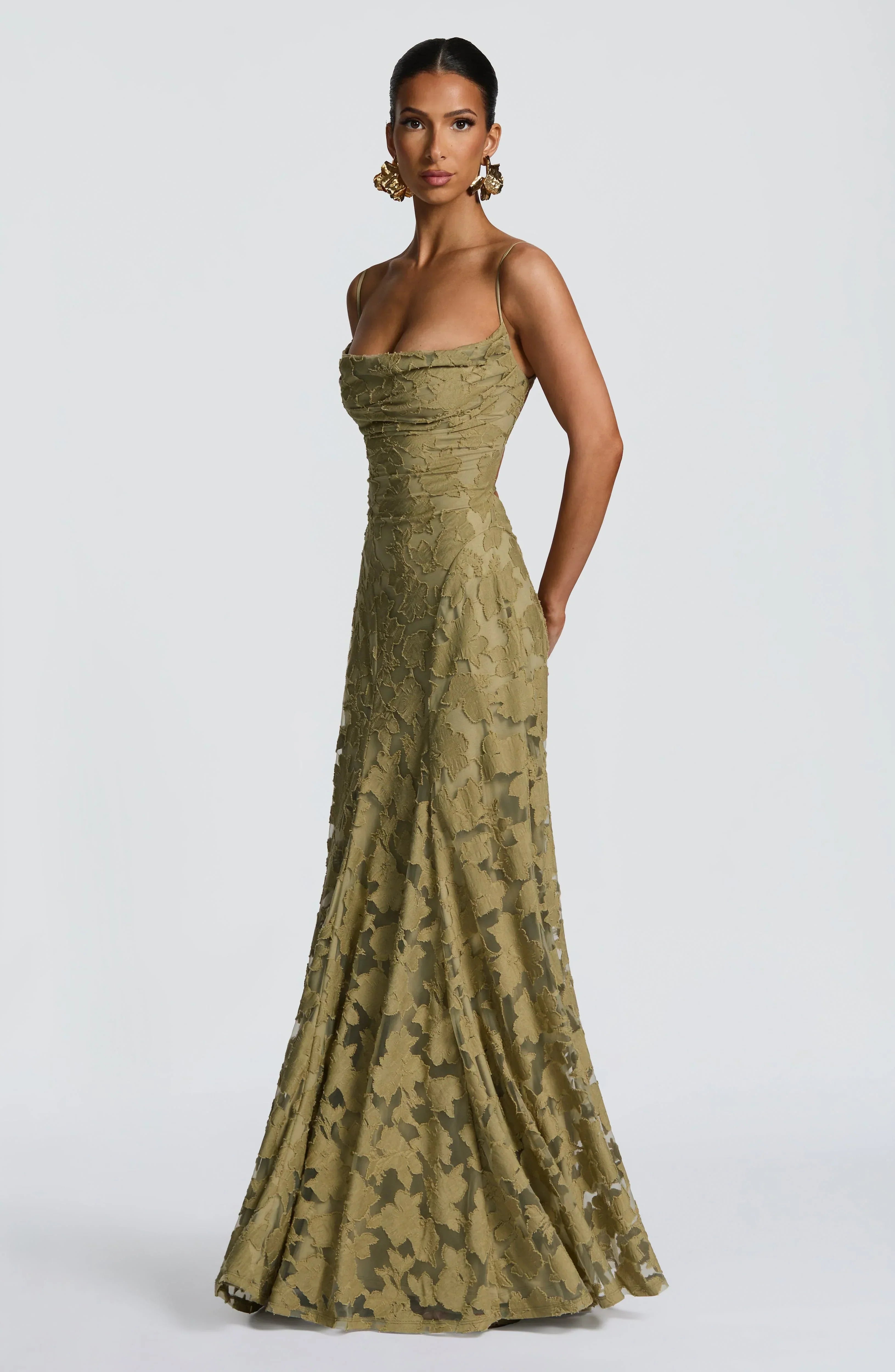 Clara Léon | Flowing Elegant Maxi Dress