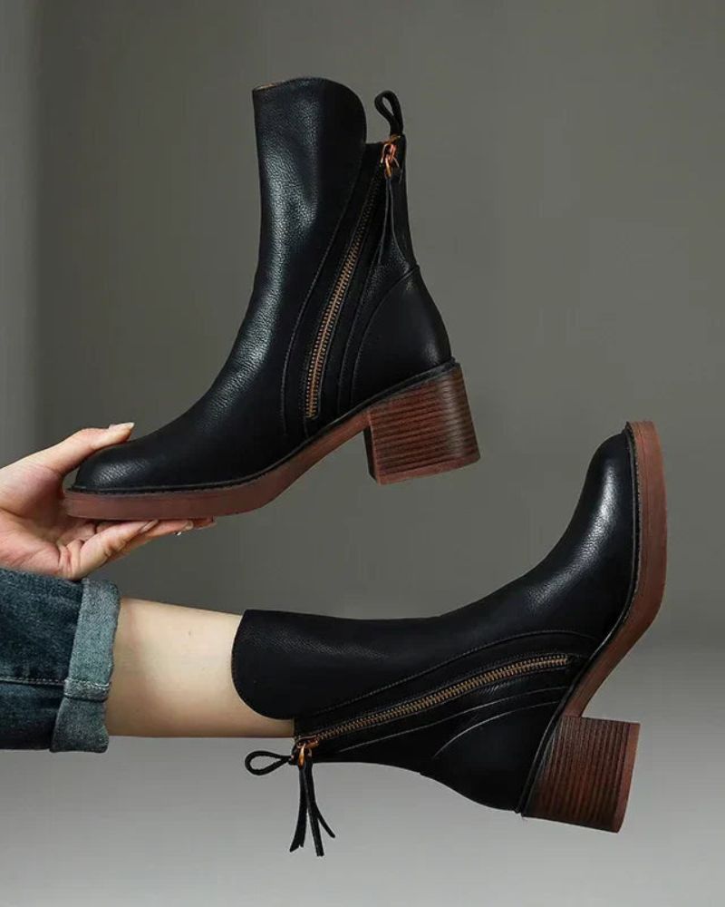 Valorine | Black Leather Boots
