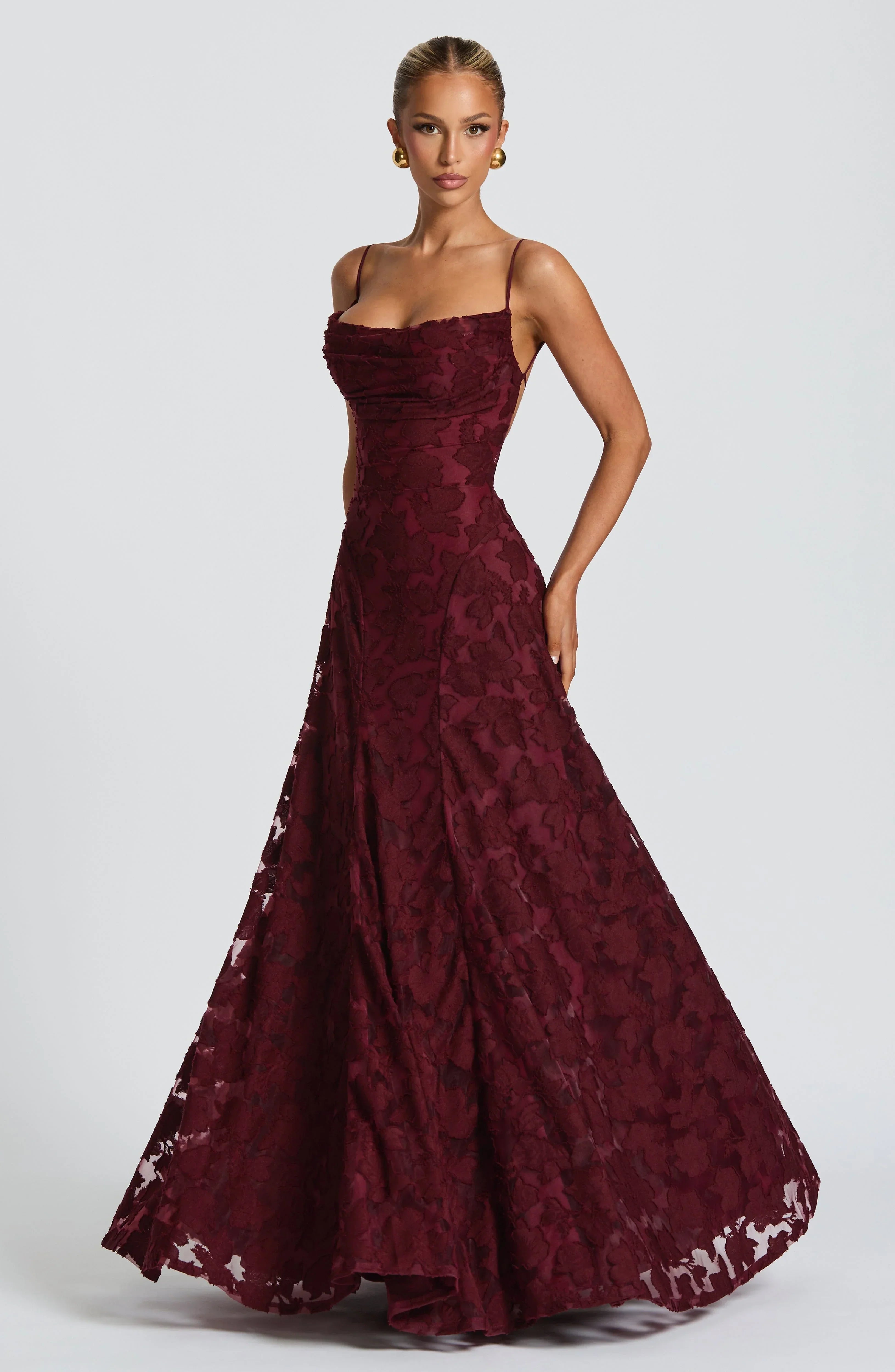 Clara Léon | Flowing Elegant Maxi Dress