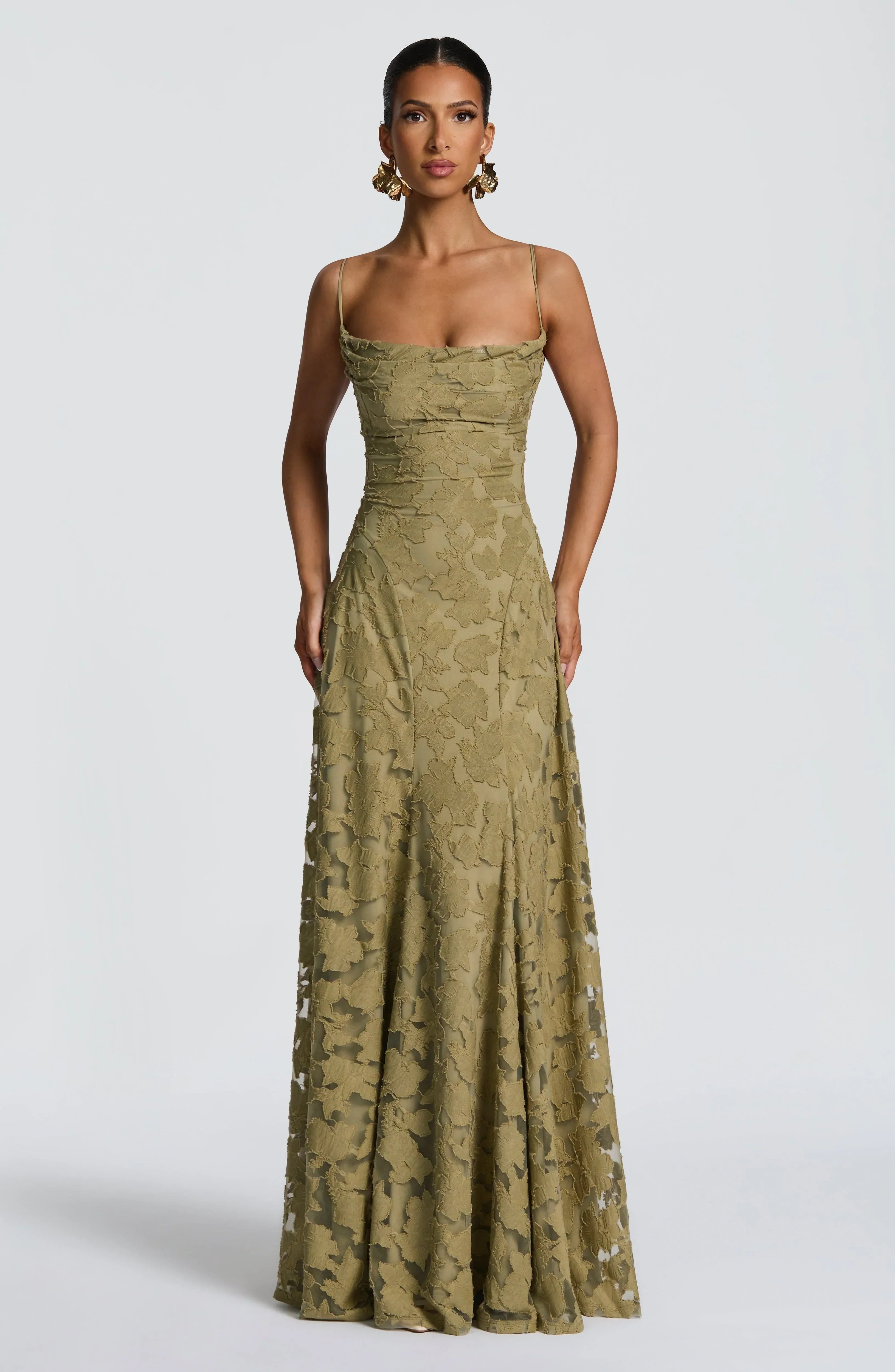 Clara Léon | Flowing Elegant Maxi Dress