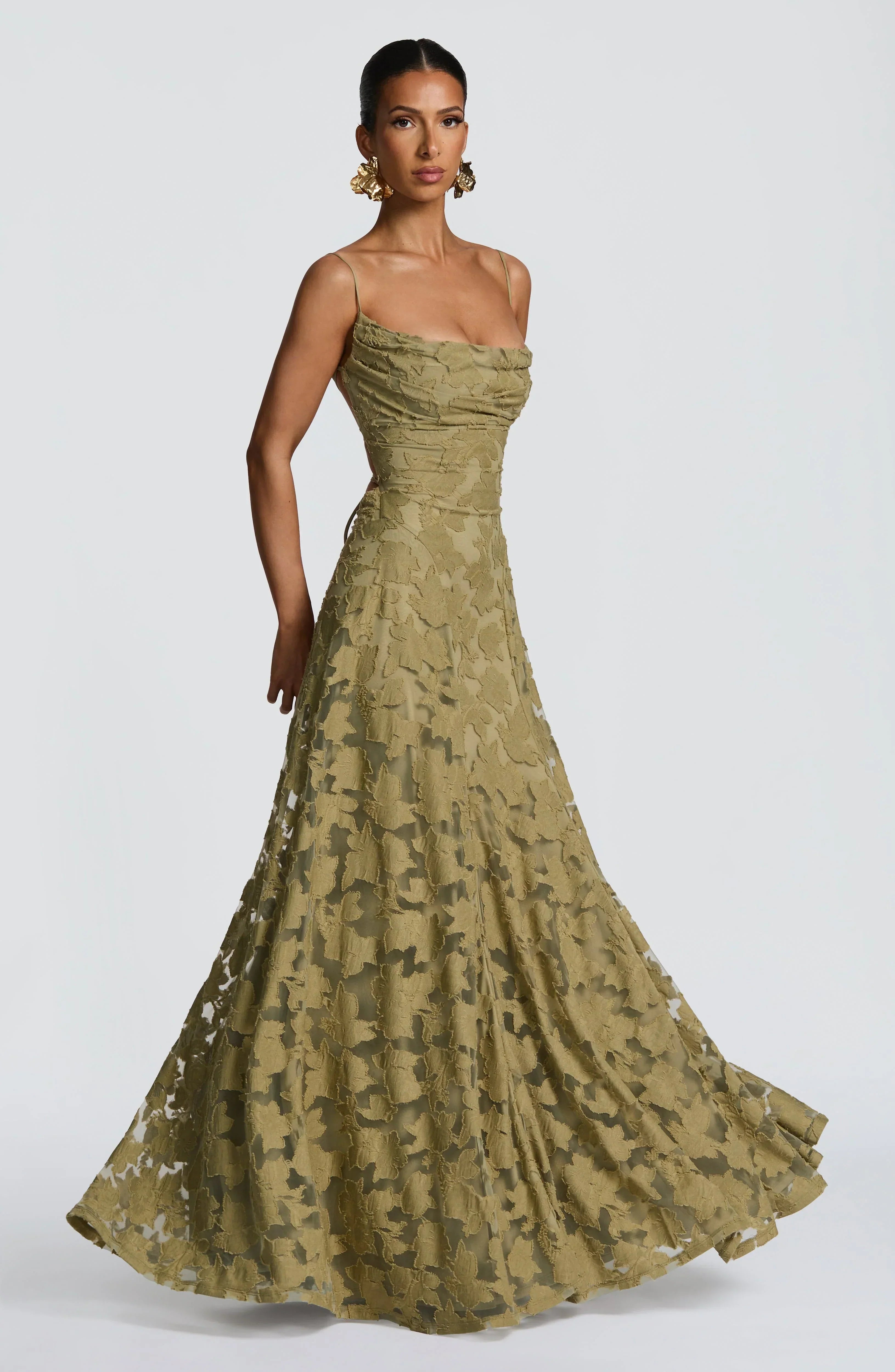 Clara Léon | Flowing Elegant Maxi Dress